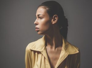minimalist makeup trend