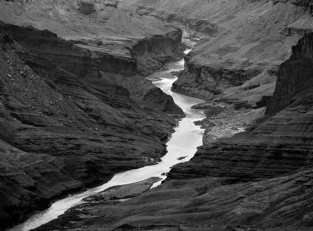 powder vs cream makeup